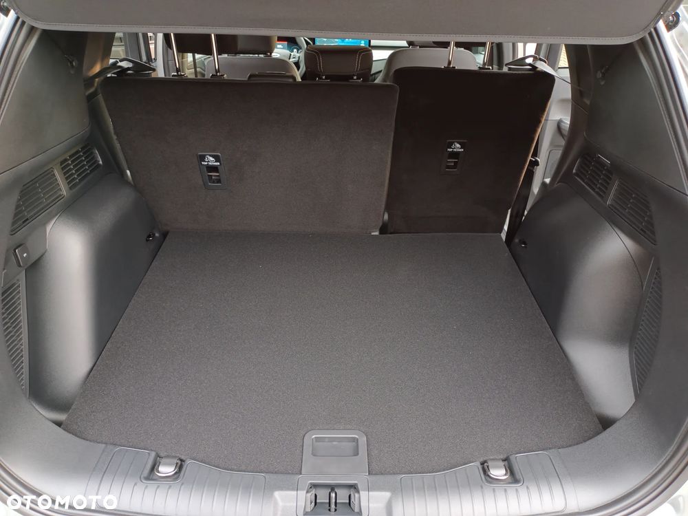 Ford Kuga - 13