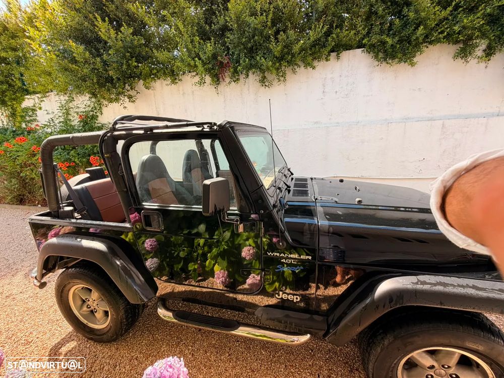 Jeep Wrangler Unlimited - 2