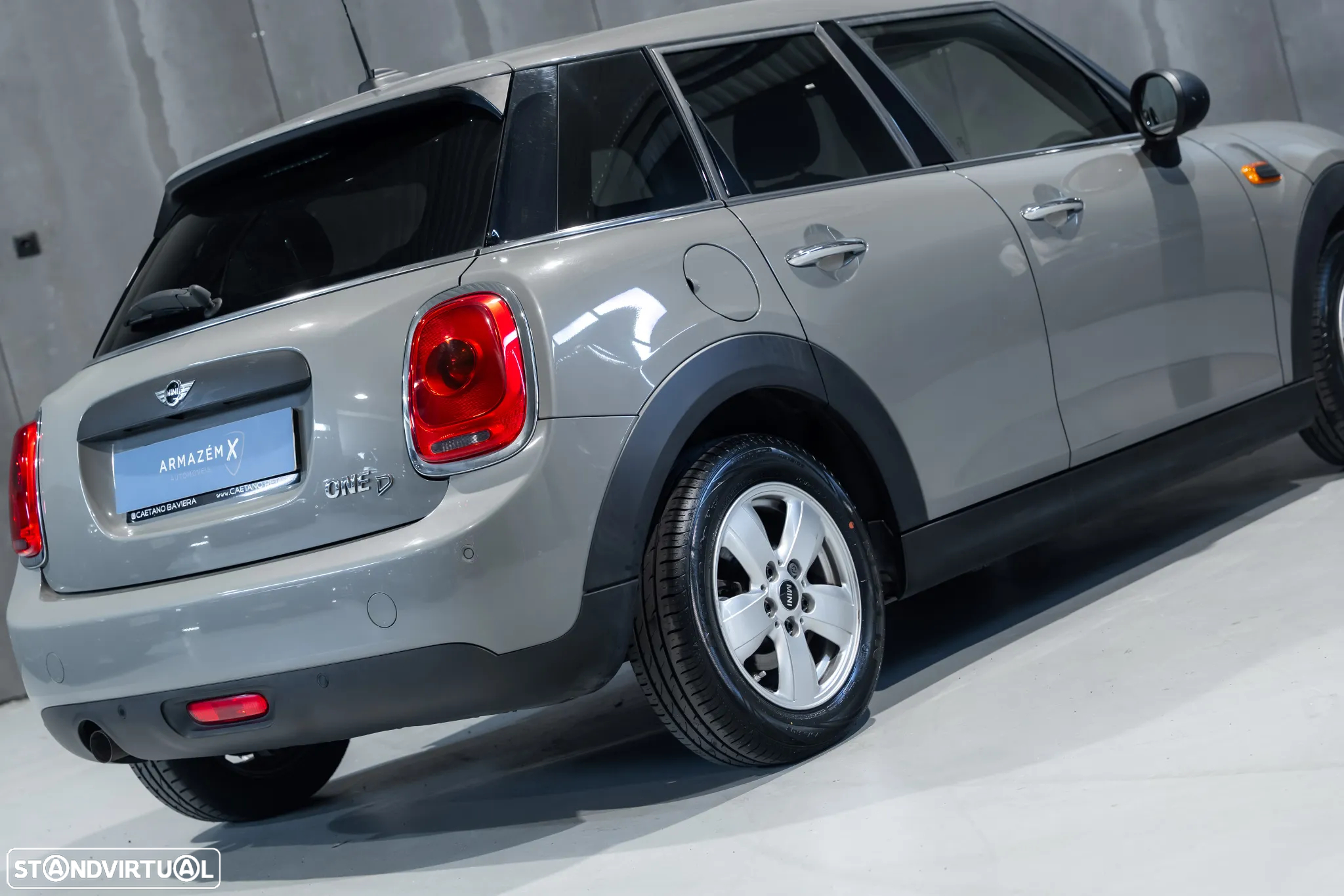 MINI 5 Portas One D - 5