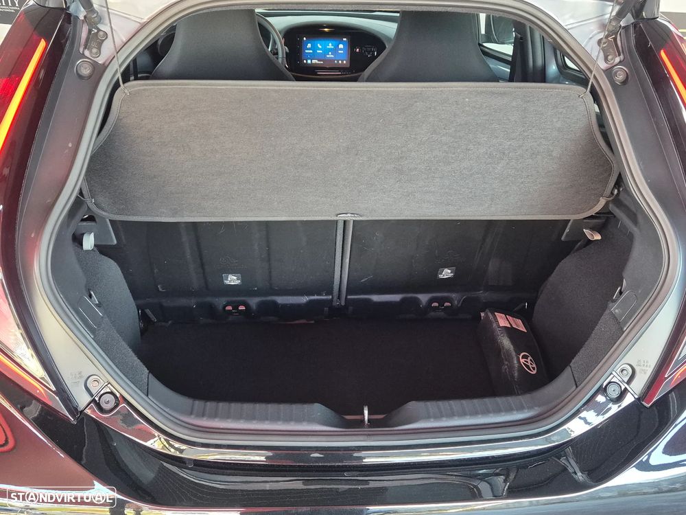 Toyota Aygo X Air Style - 16