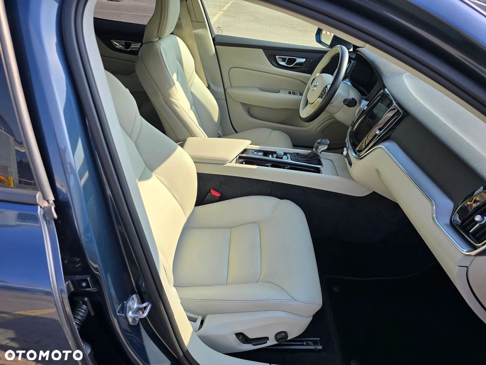 Volvo S60 T5 Momentum Pro - 19