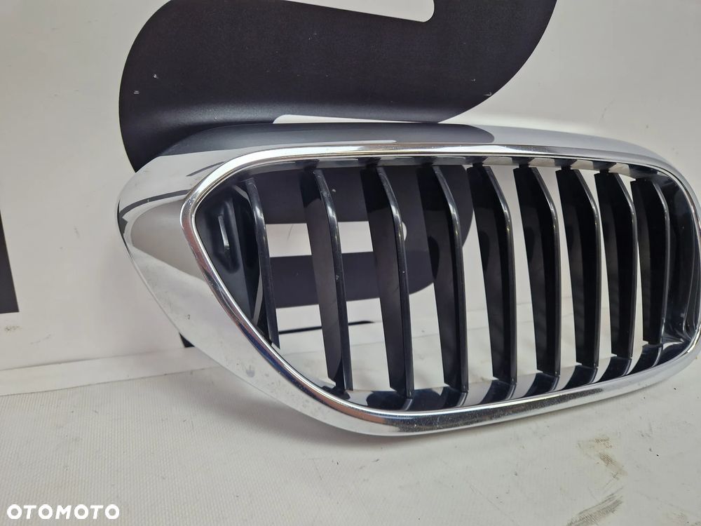 Grill atrapa nerka prawa BMW G30 G31 - 3