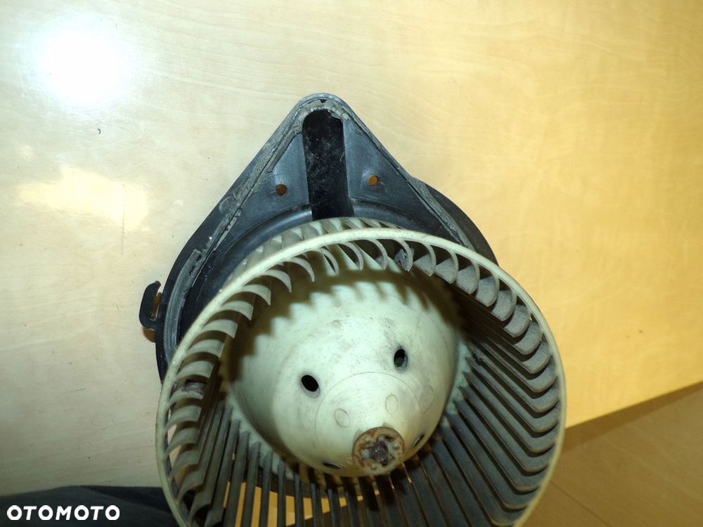 VW T4 CARAVELLE MULTIVAN 96- WENTYLATOR NAWIEWU POD KLIMATYZACJE ORGINAŁ - 3