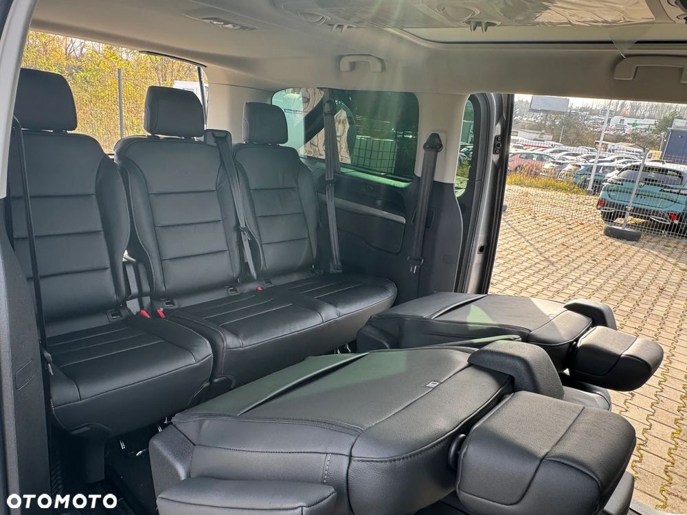 Peugeot Traveller 2.0 BlueHDi Long Business VIP EAT8 - 21