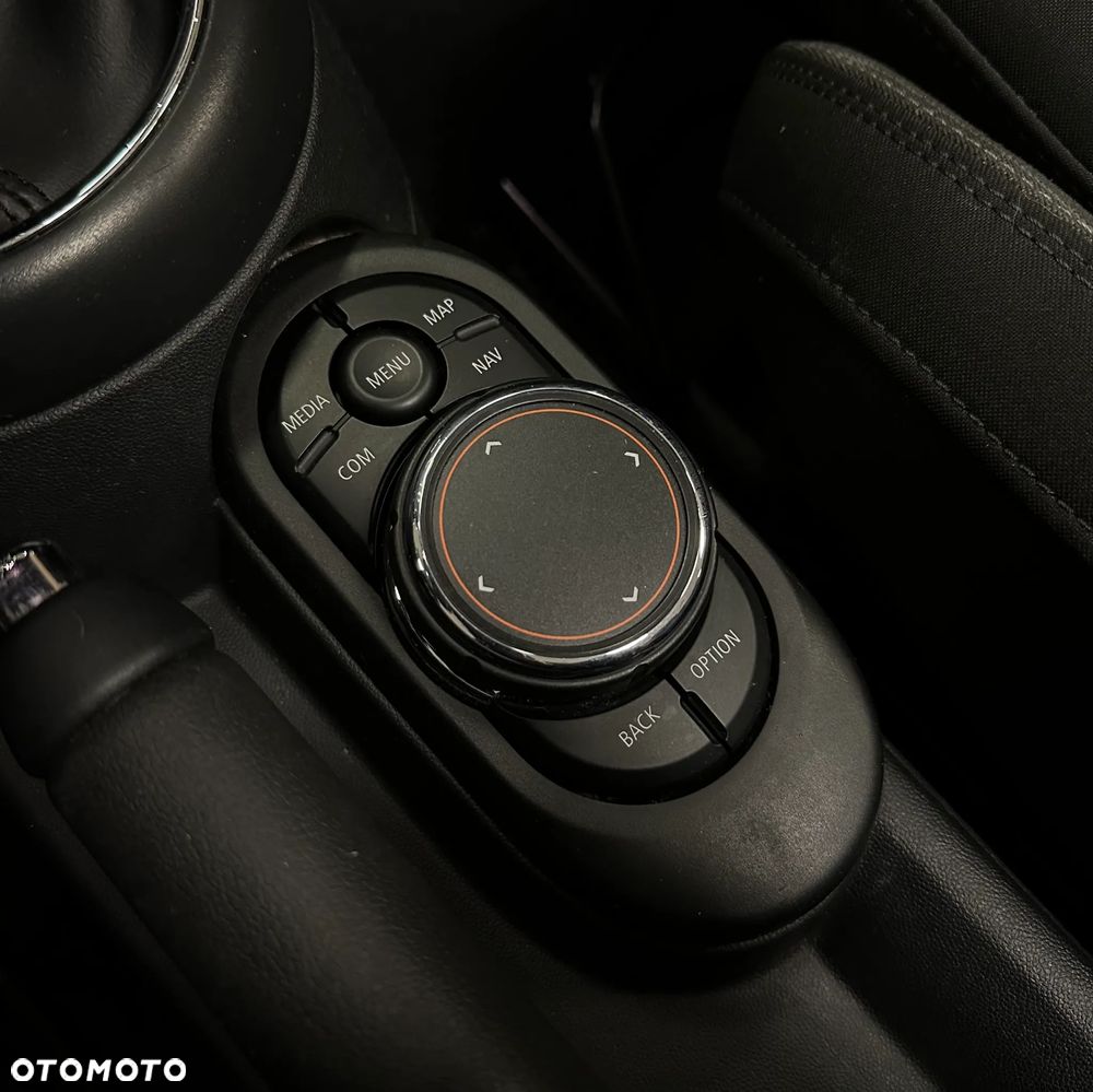 MINI Cooper S Sidewalk - 19