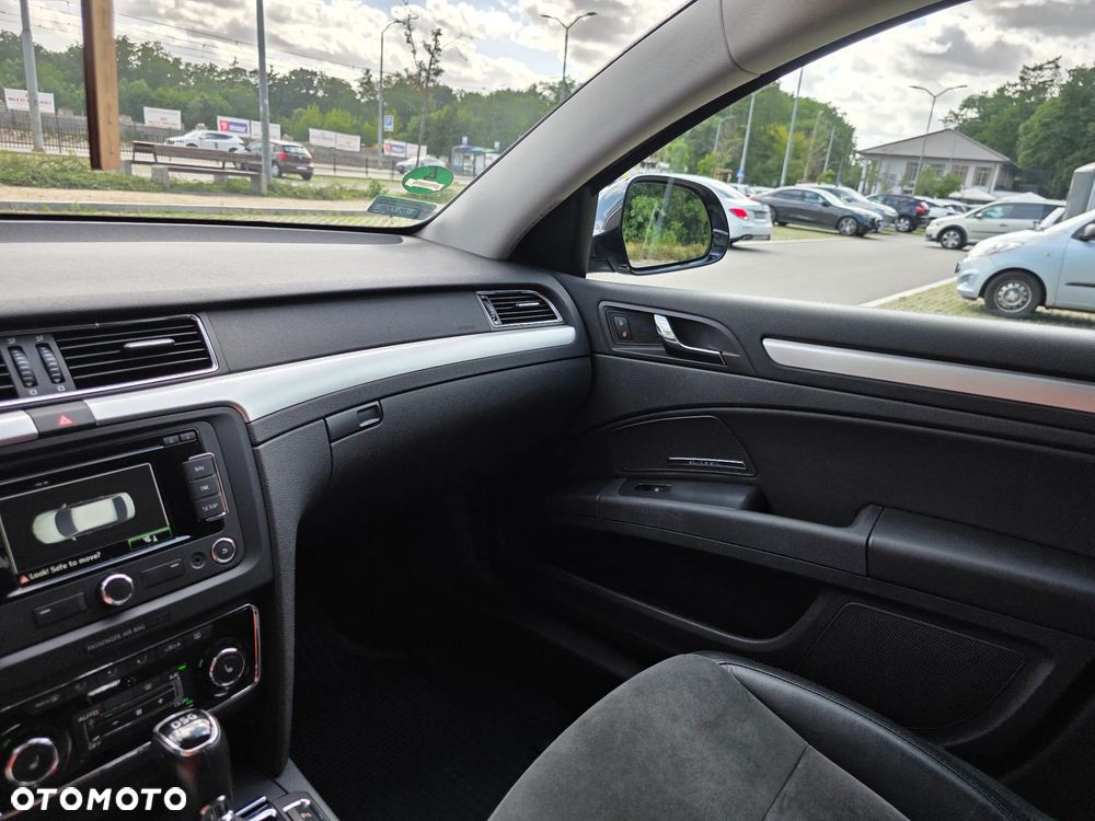Skoda Superb 2.0 TSI Platinum DSG - 9