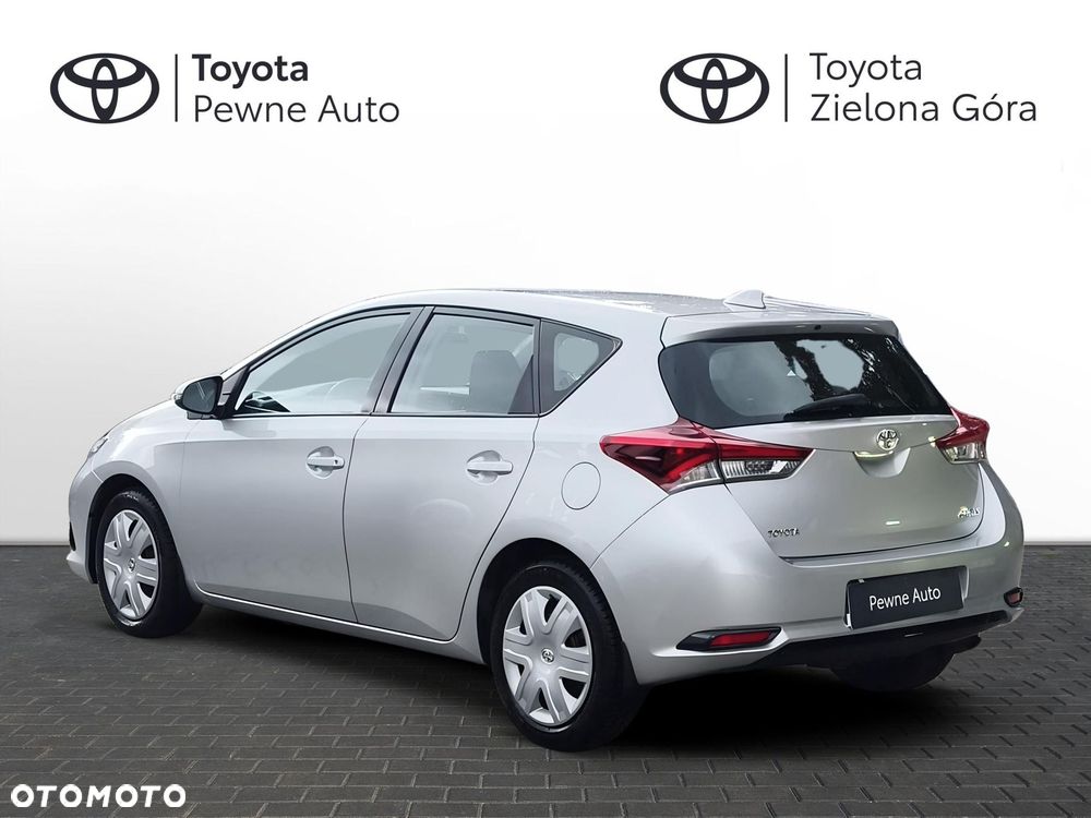 Toyota Auris 1.33 VVT-i Active - 4