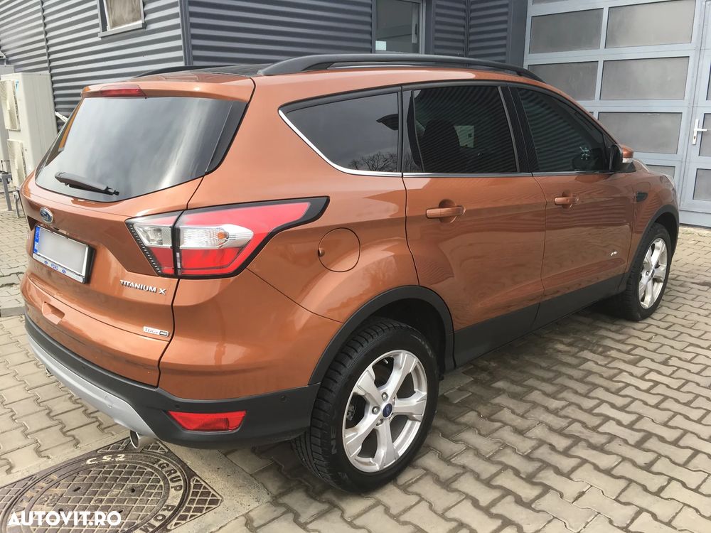 Ford Kuga 2.0 TDCi Powershift 4WD Titanium - 3