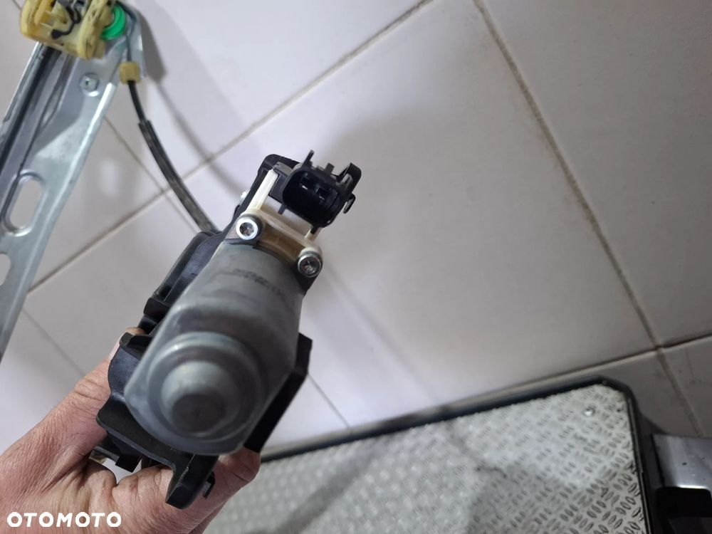 Mechanizm podnośnik szyby drzwi prawy przód Ford Transit Connect 2019 rok - 2