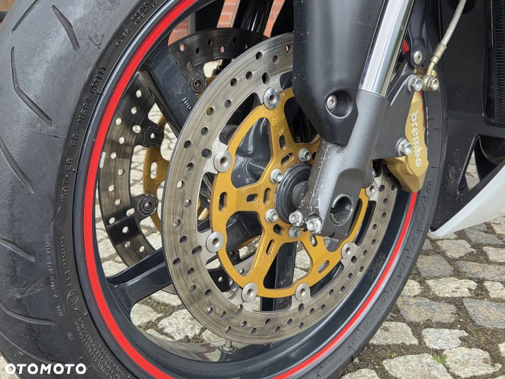 Aprilia RSV - 16
