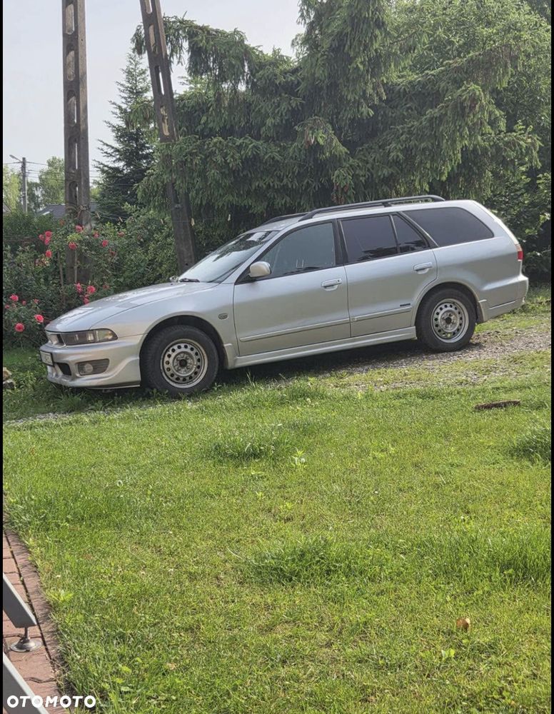 Mitsubishi Galant - 2