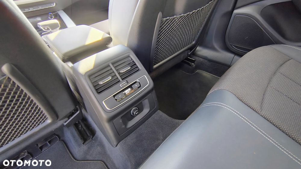 Audi A4 Limousine 35 TFSI mHEV Advanced S tronic - 19