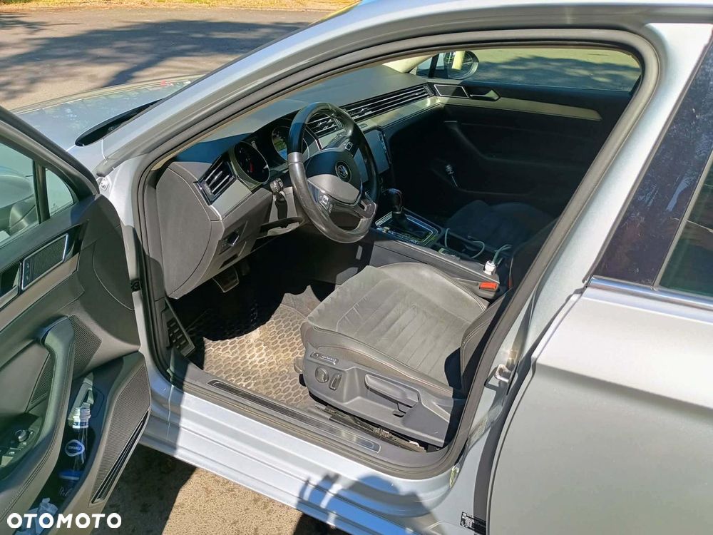Volkswagen Passat 2.0 TDI SCR (BlueMotion Tech) 4Mot DSG Highline - 8