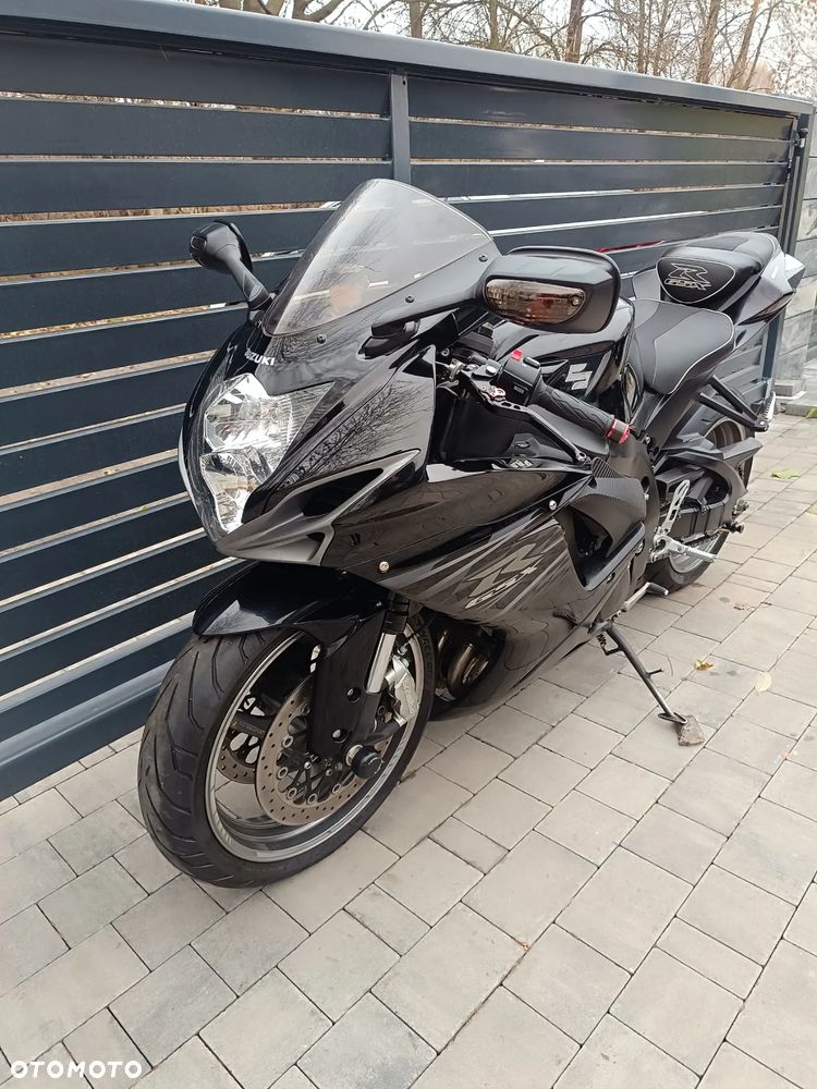Suzuki GSX-R - 6