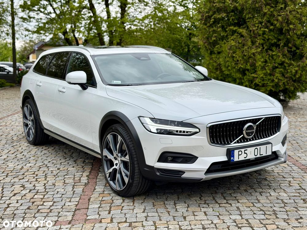 Volvo V90 Cross Country B5 D AWD Ultimate - 2