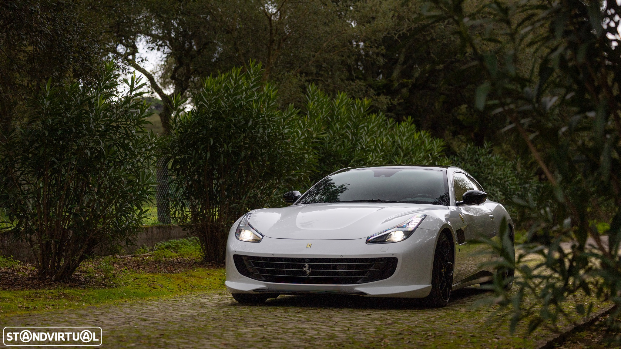 Ferrari GTC4 Lusso - 5
