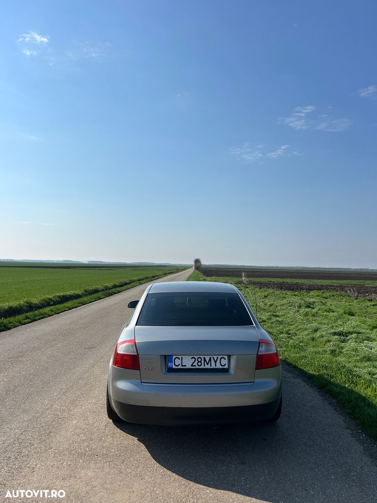Audi A4 1.9 TDI Avant - 8