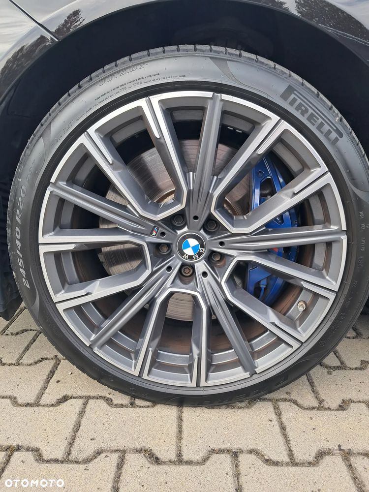 BMW Seria 7 750Li xDrive - 22