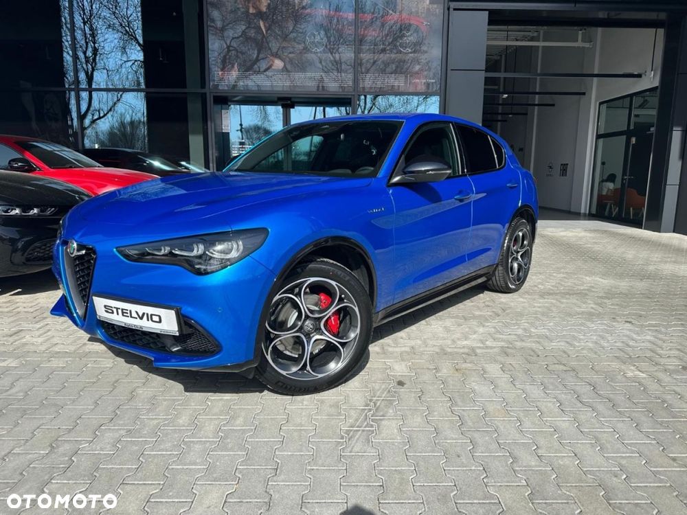Alfa Romeo Stelvio - 1