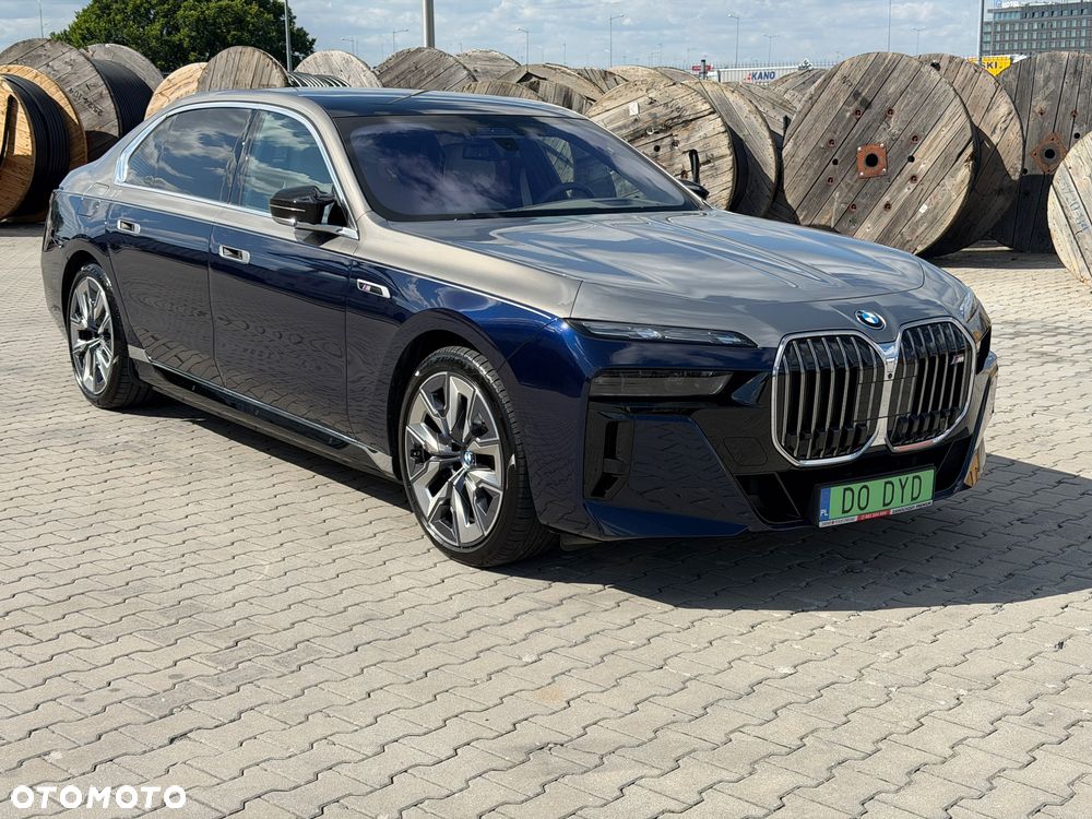 BMW i7 - 15