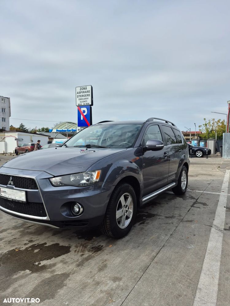Mitsubishi Outlander 2.2 DI-D 4WD Instyle - 4