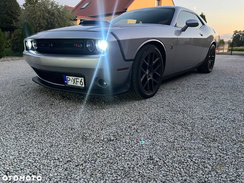 Dodge Challenger Automatik 392 Hemi Scat Pack Shaker - 12