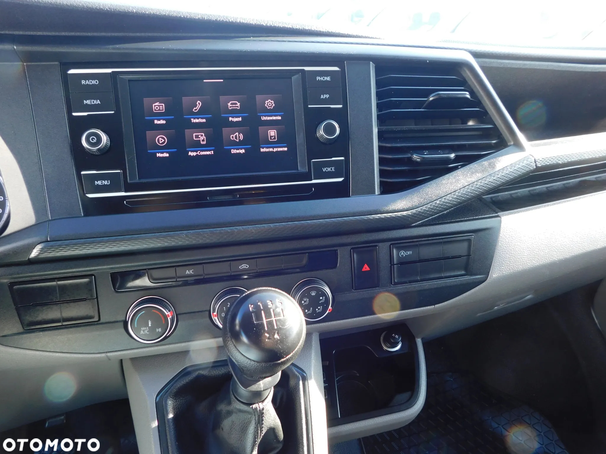 Volkswagen Transporter - 8