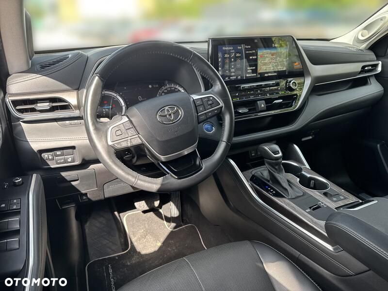 Toyota Highlander - 10