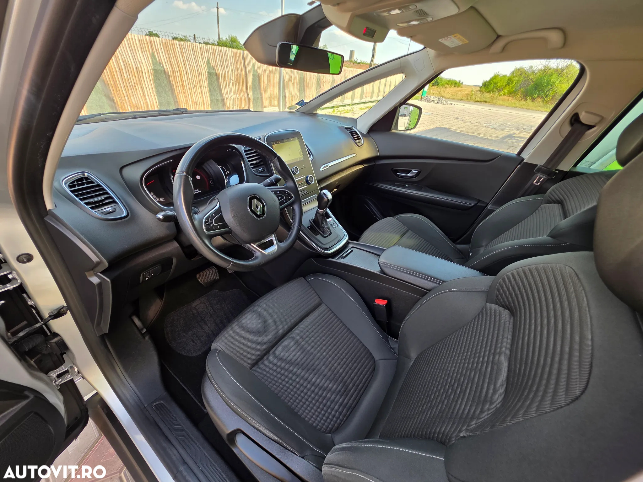 Renault Grand Scenic BLUE dCi 120 EDC BUSINESS EDITION - 16
