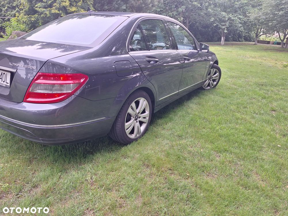 Mercedes-Benz Klasa C 180 K BlueEff Avantgarde - 10