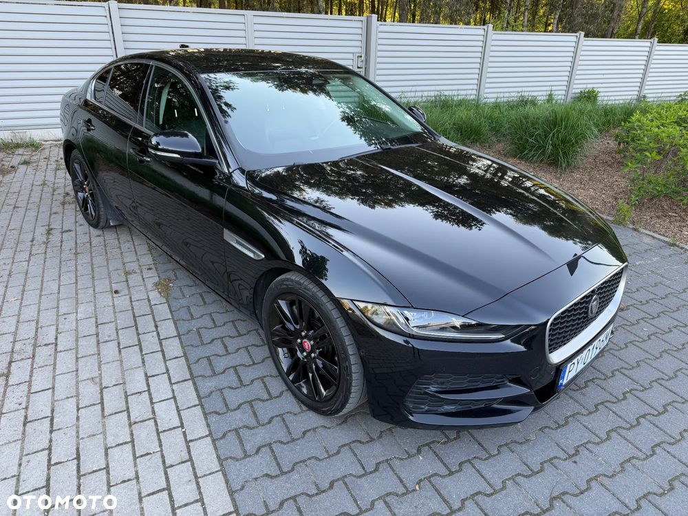 Jaguar XE 2.0 D200 mHEV AWD R-Dynamic S - 31