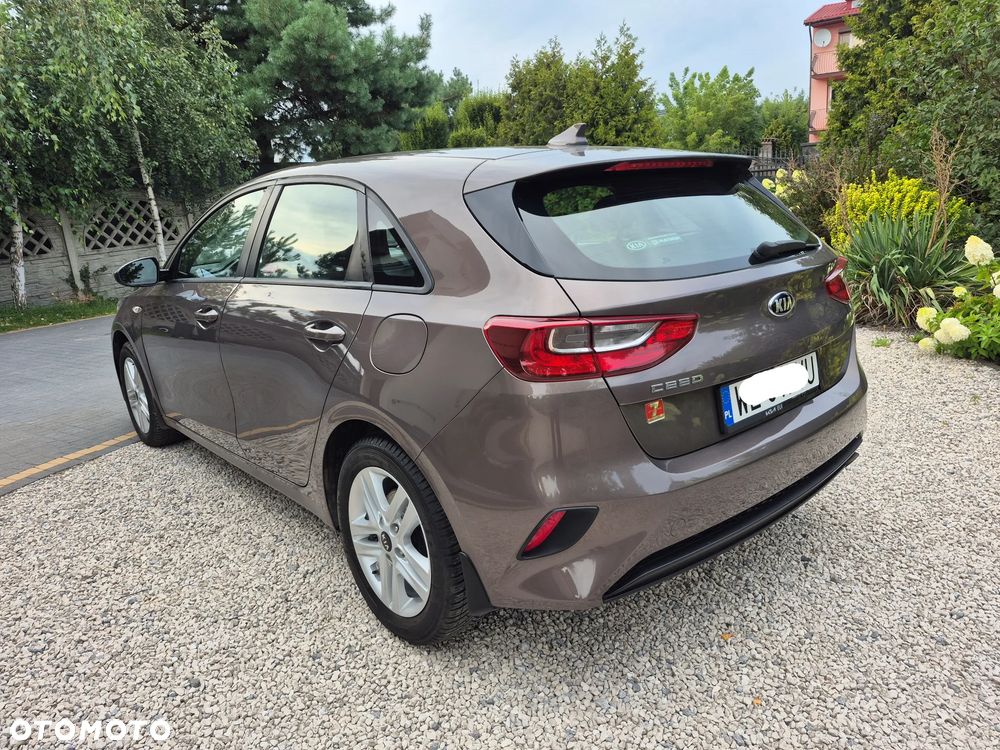 Kia Ceed 1.4 L Business Line - 13
