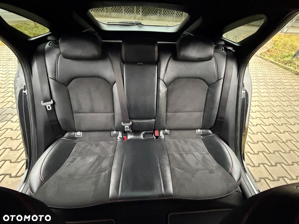 Kia ProCeed 1.6 T-GDI GT DCT - 9