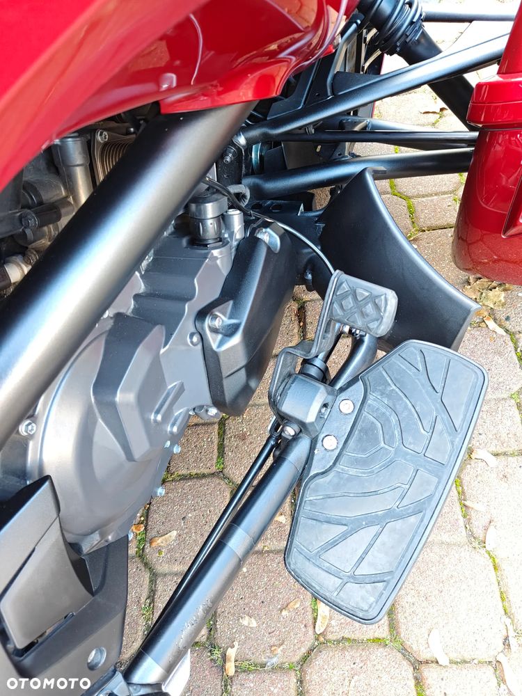 Can-Am Spyder - 18