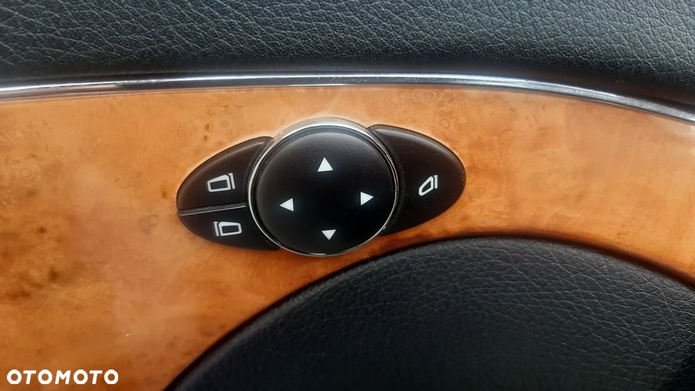 Mercedes-Benz Klasa E 200 Kompressor Automatik Elegance - 31