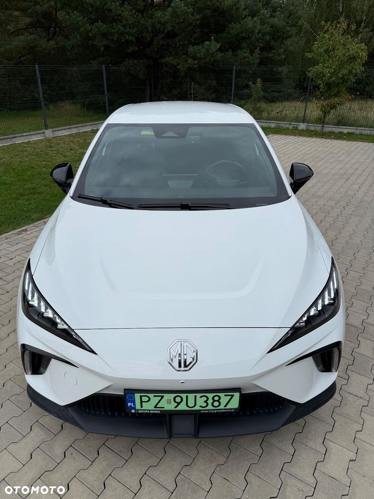 MG 4 Luxury 64 kWh - 2