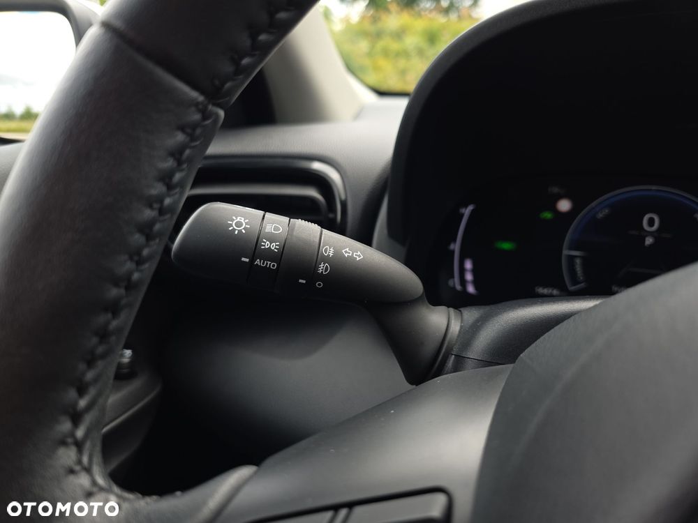 Toyota Yaris Hybrid 1.5 Style - 27
