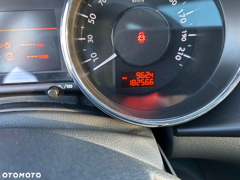 Peugeot 3008 HDi 150 Allure - 25