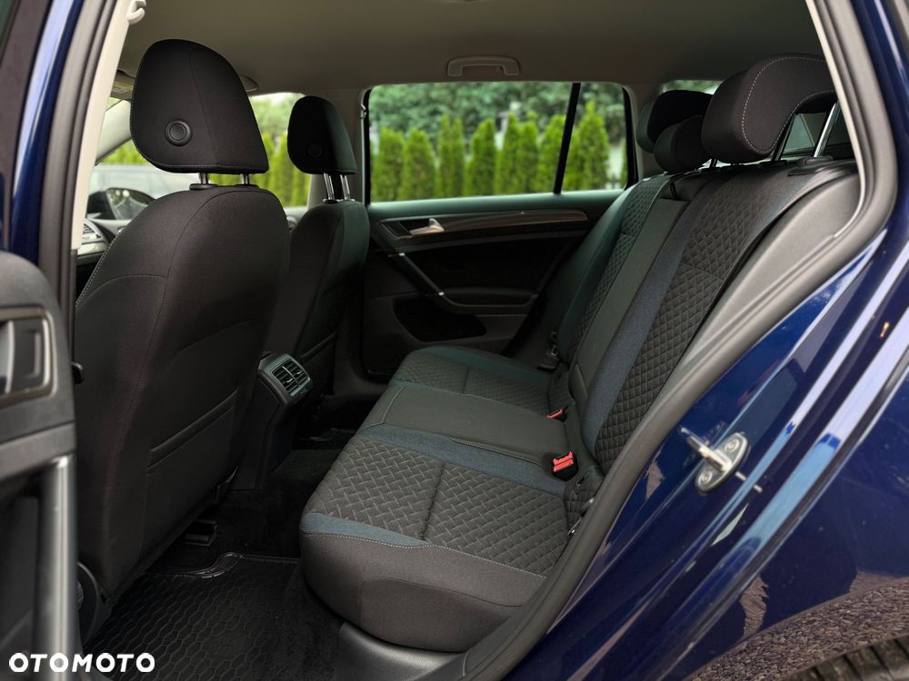 Volkswagen Golf 2.0 TDI SCR DSG IQ.DRIVE - 24