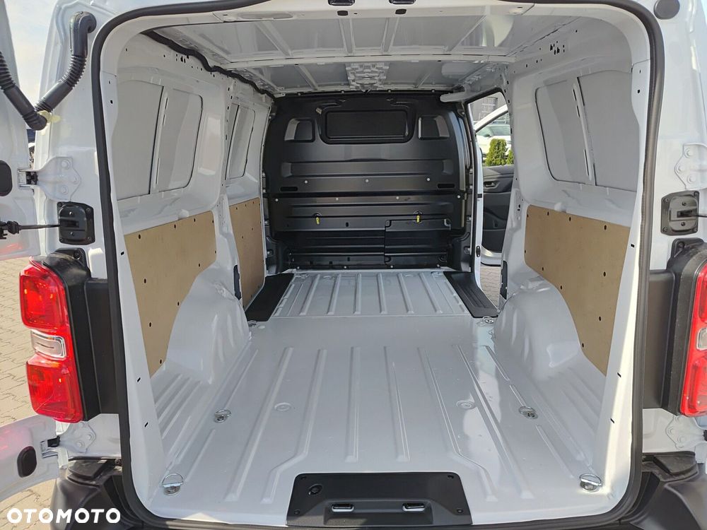 Opel Vivaro Vivaro Furgon XL Diesel 2.2 150 KM Manual - 13