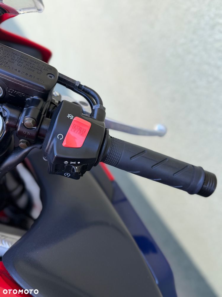 Honda CBR - 37