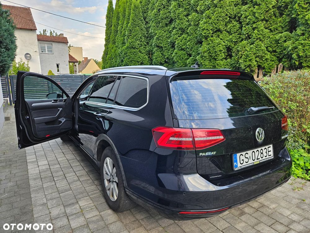 Volkswagen Passat 2.0 TDI (BlueMotion Technology) Comfortline - 11