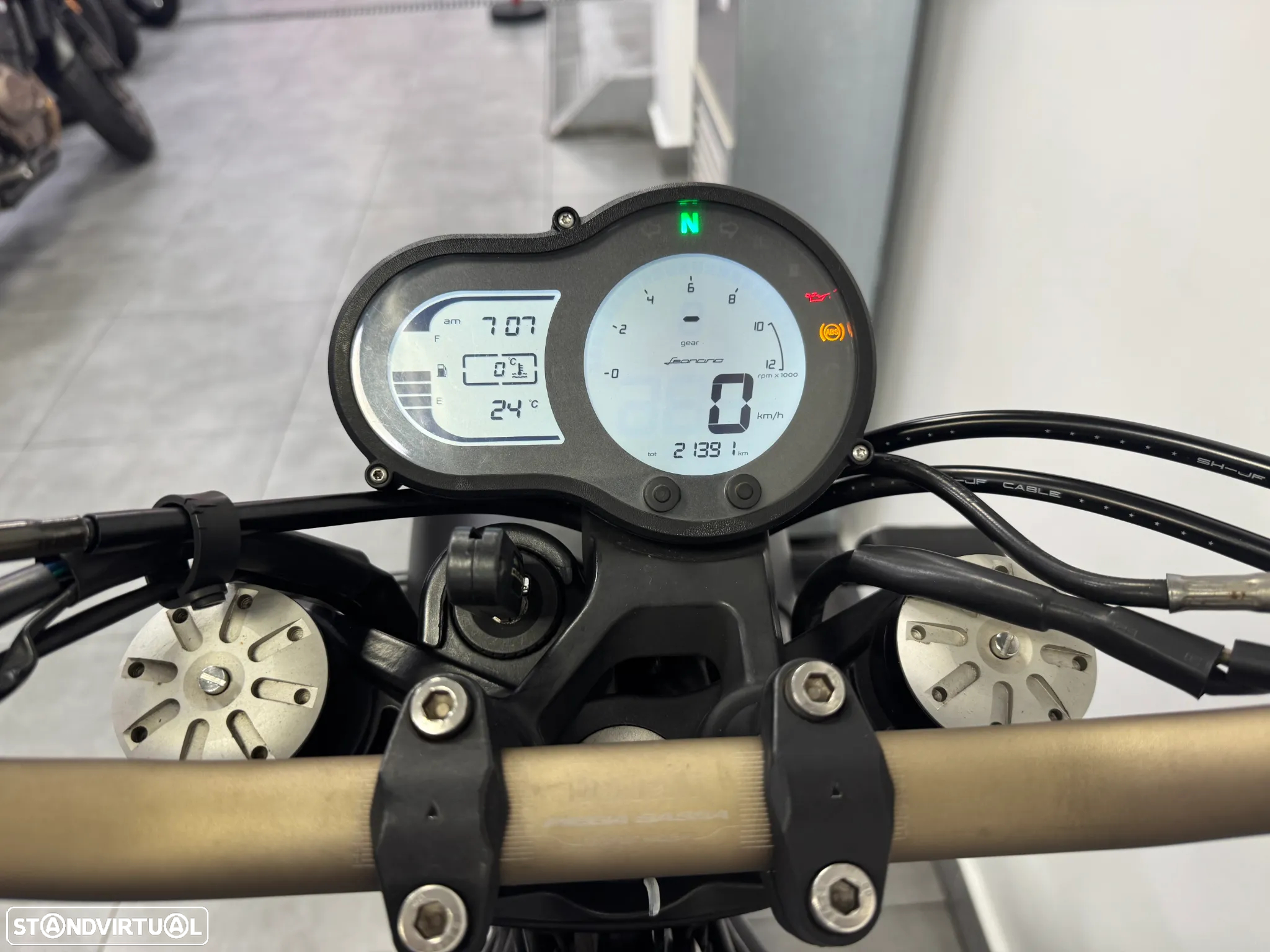 Benelli Leoncino 500 - 6