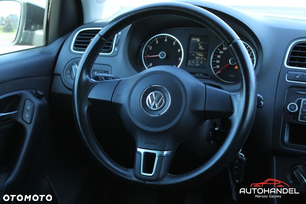 Volkswagen Polo - 12