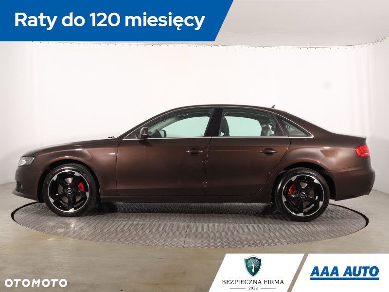 Audi A4 Limousine - 4