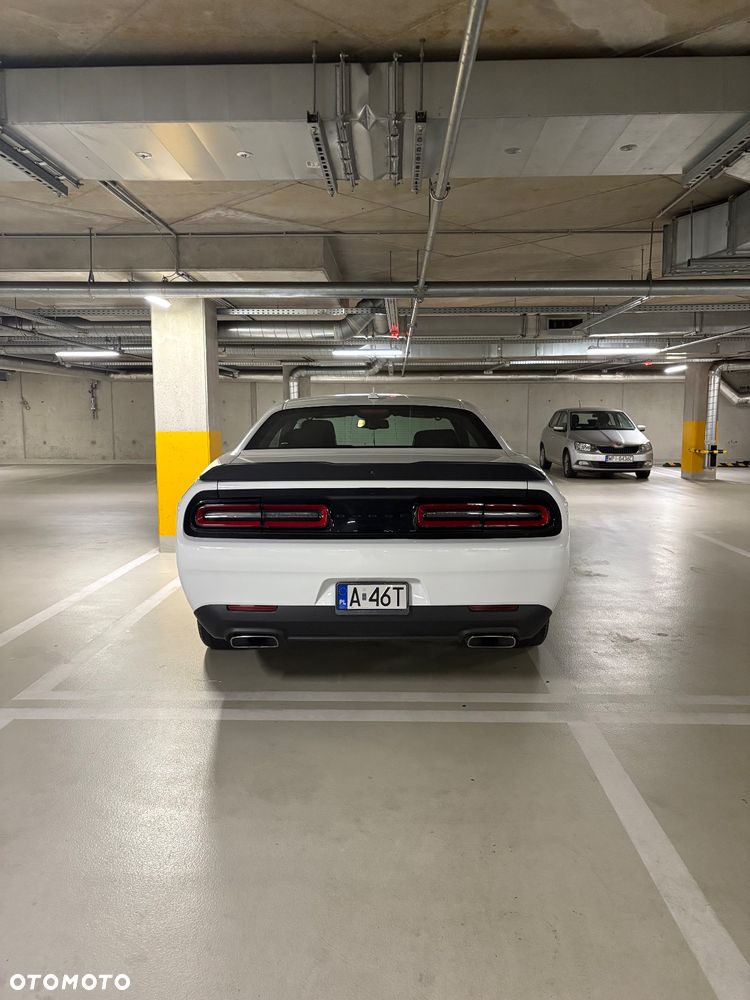 Dodge Challenger 5.7 R/T - 6