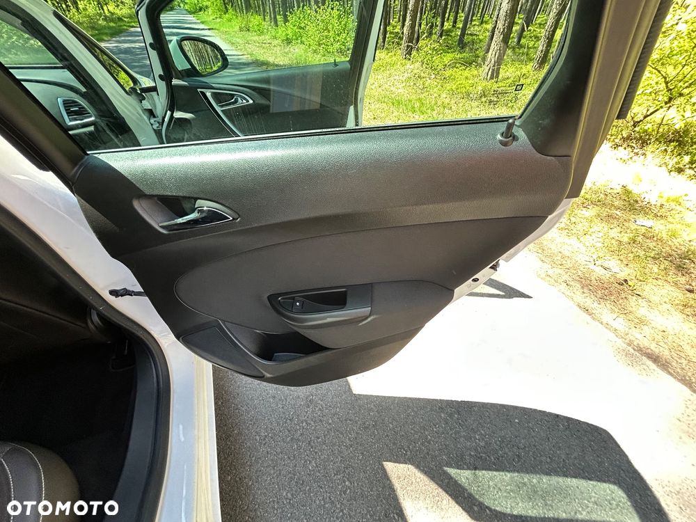 Opel Astra 1.4 Turbo Style - 29