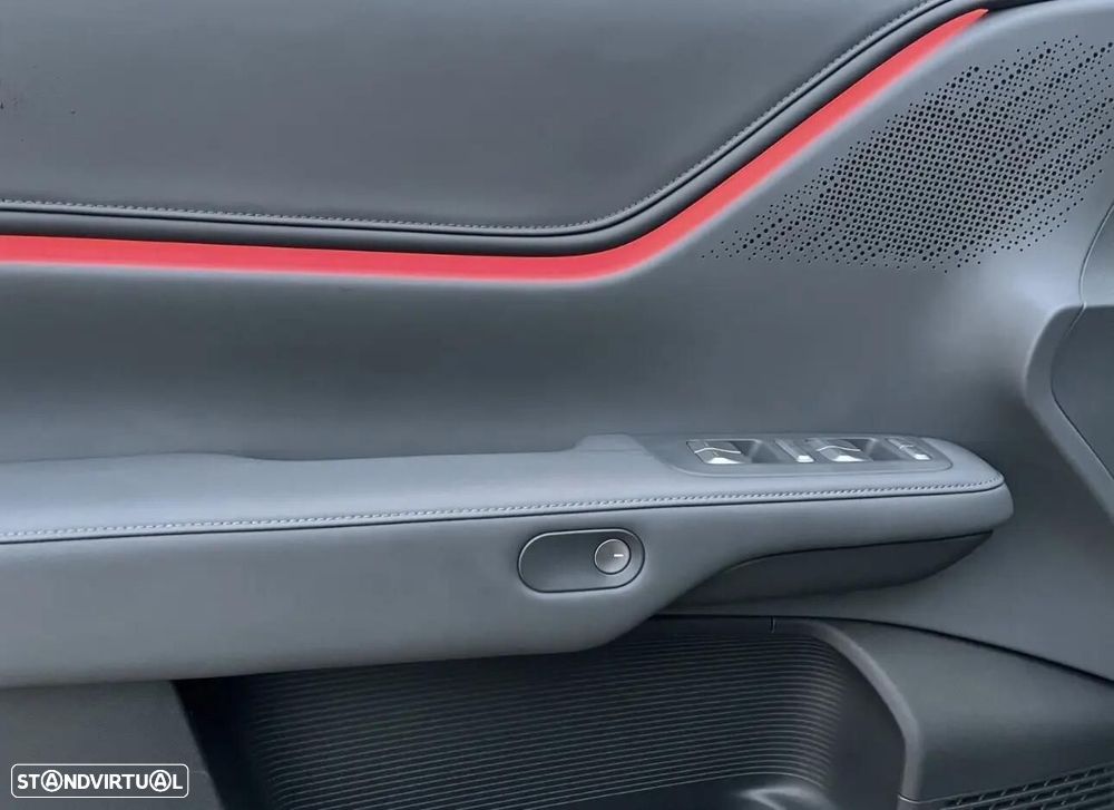 Xpeng G6 80.8 kWh AWD Performance + Gancho de Reboque - 11