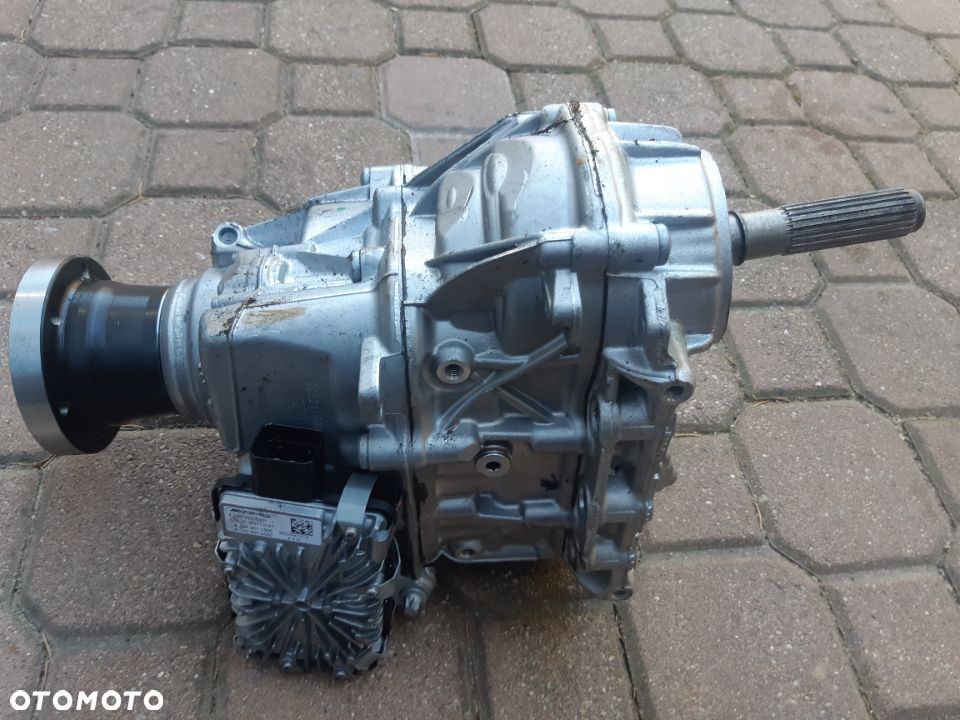 Reduktor Mercedes AMG A2902803200 A2902803300 A2322802300 - 1