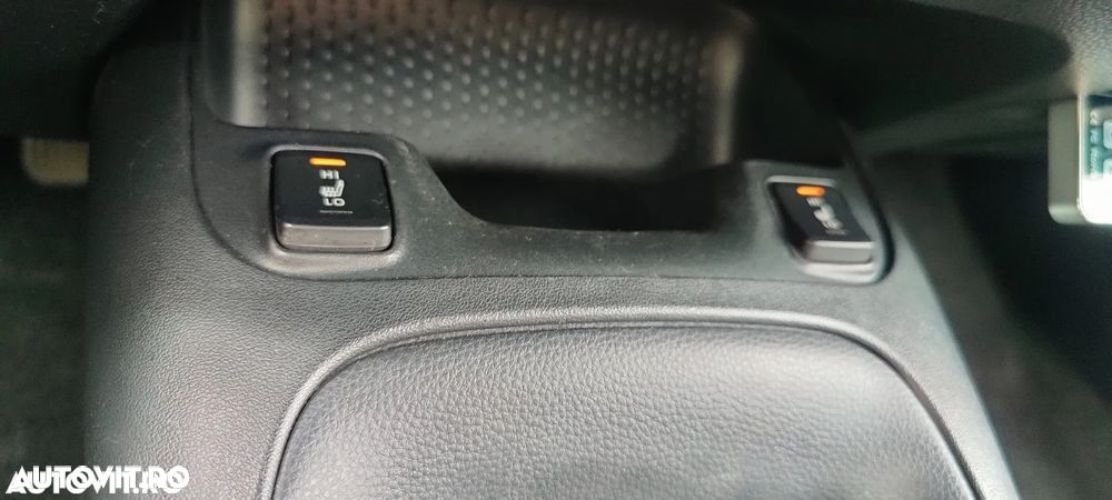 Toyota Corolla 1.8 HSD Dynamic - 18